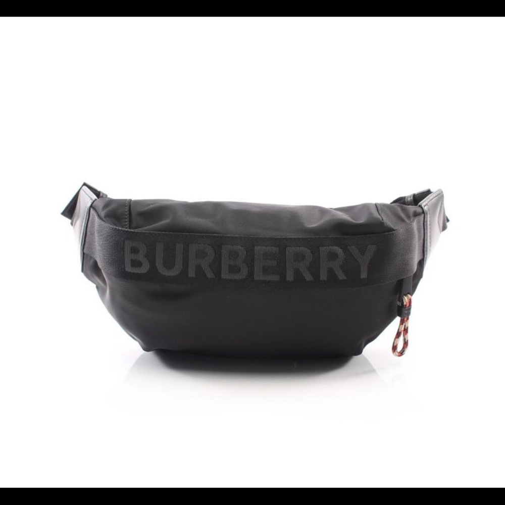 Burberry Logo-detail ECONYL Sonny Bum bag unisex *like new